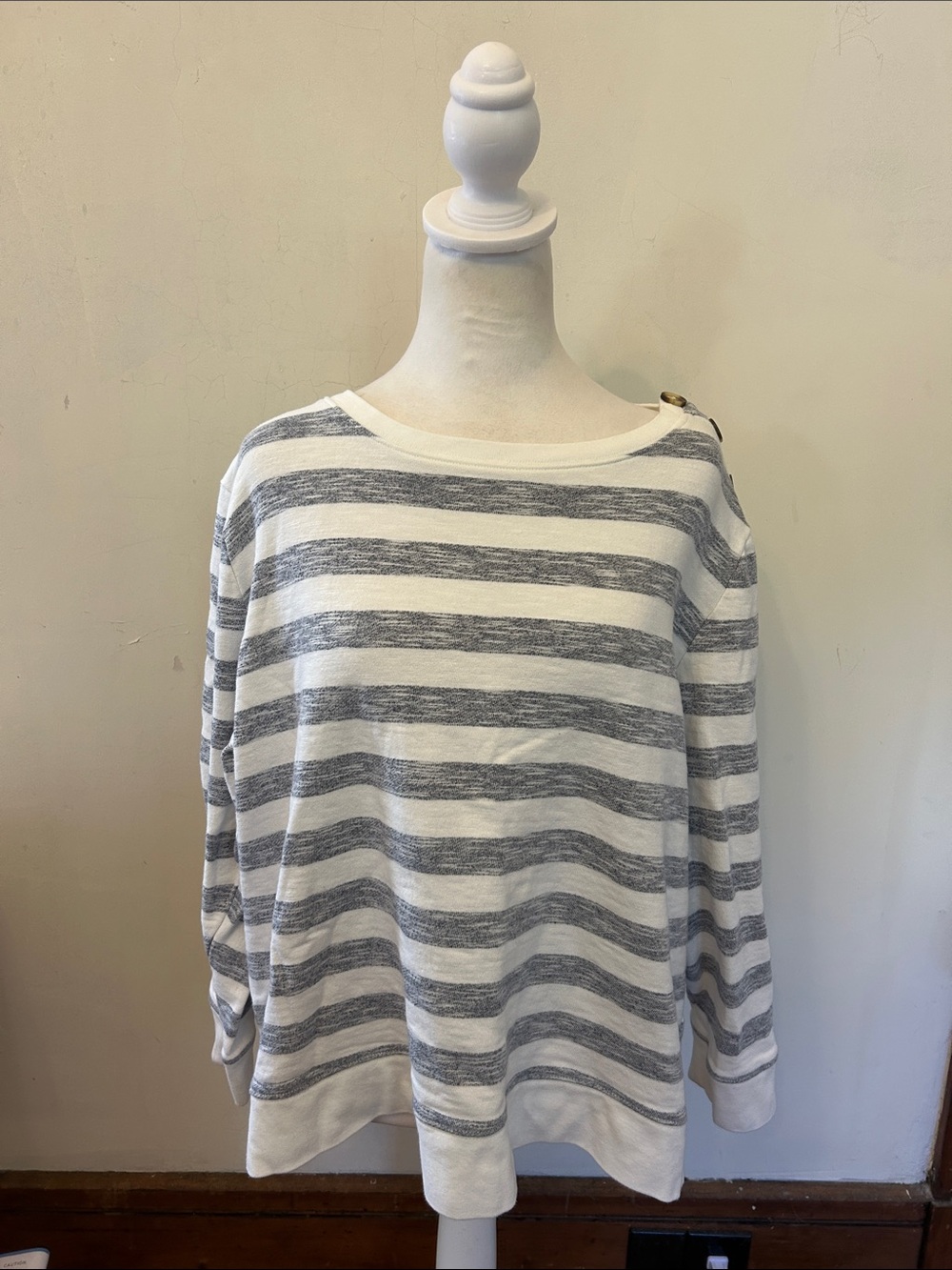Talbots Relaxed Striped Sweatshirt- White & Gray/ blue Size 2X EUC - Picture 1 of 5
